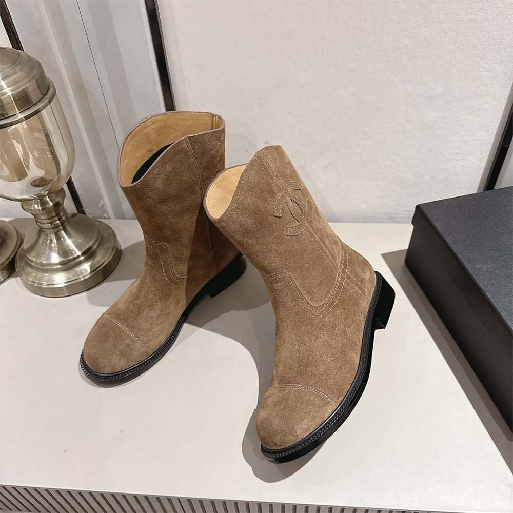 Ch**el Boots