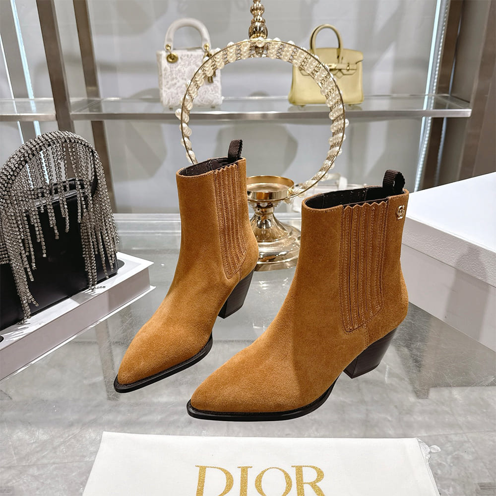 D10r Wild Heeled Ankle Boot
