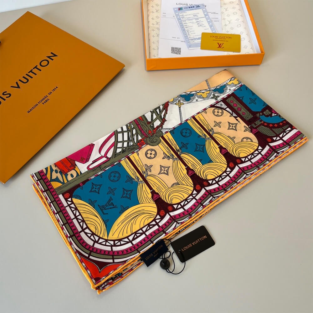 LV Fly Away Square 90