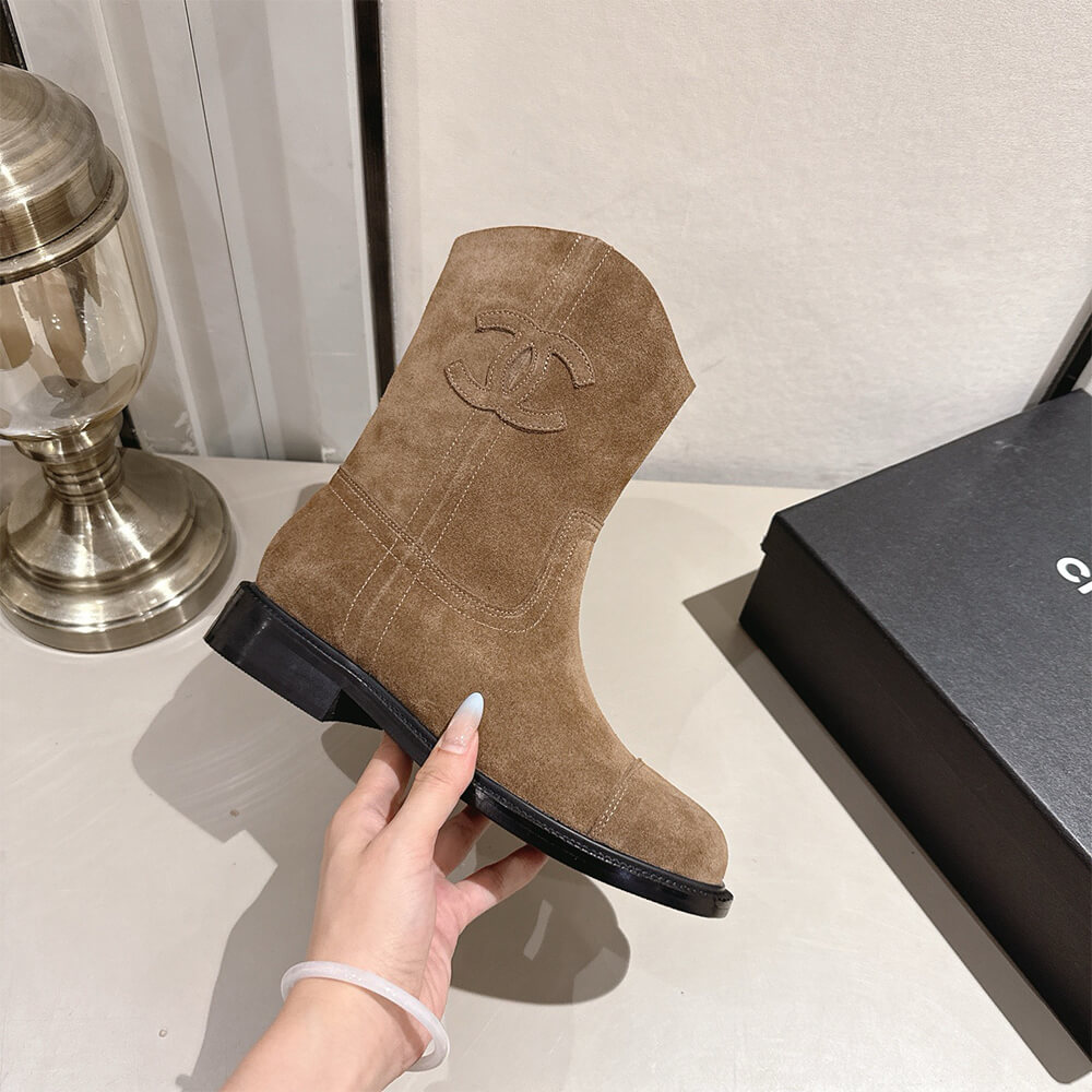 Ch**el Boots