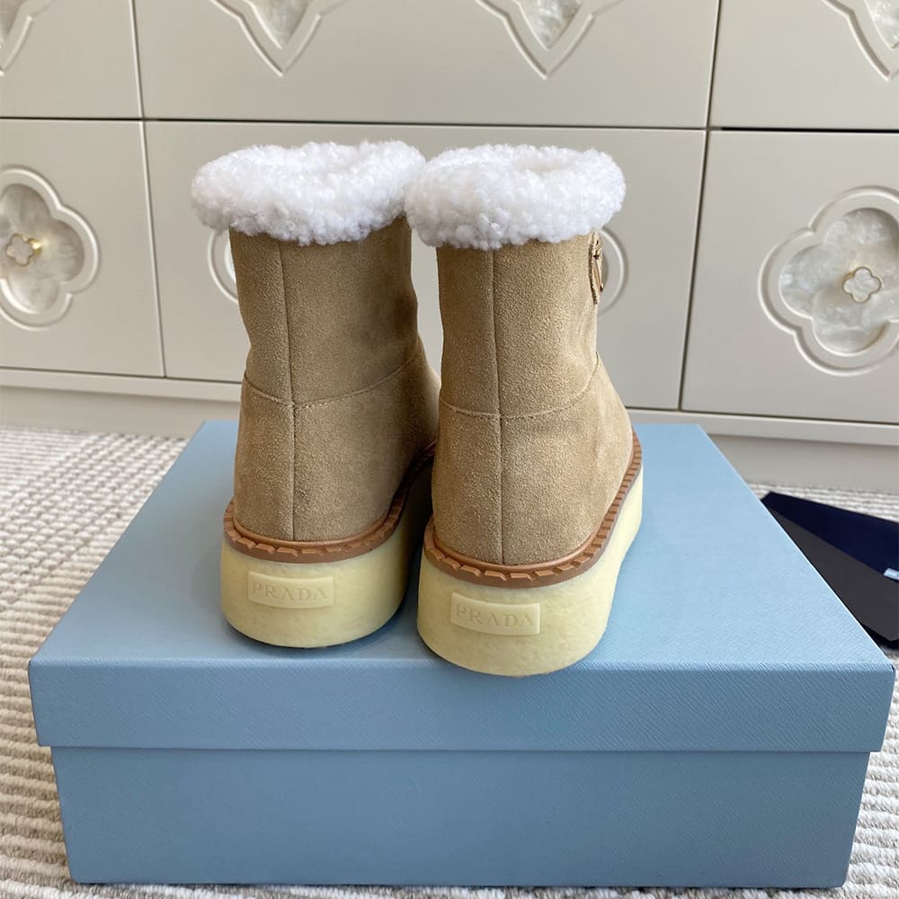 Pra*a Suede booties