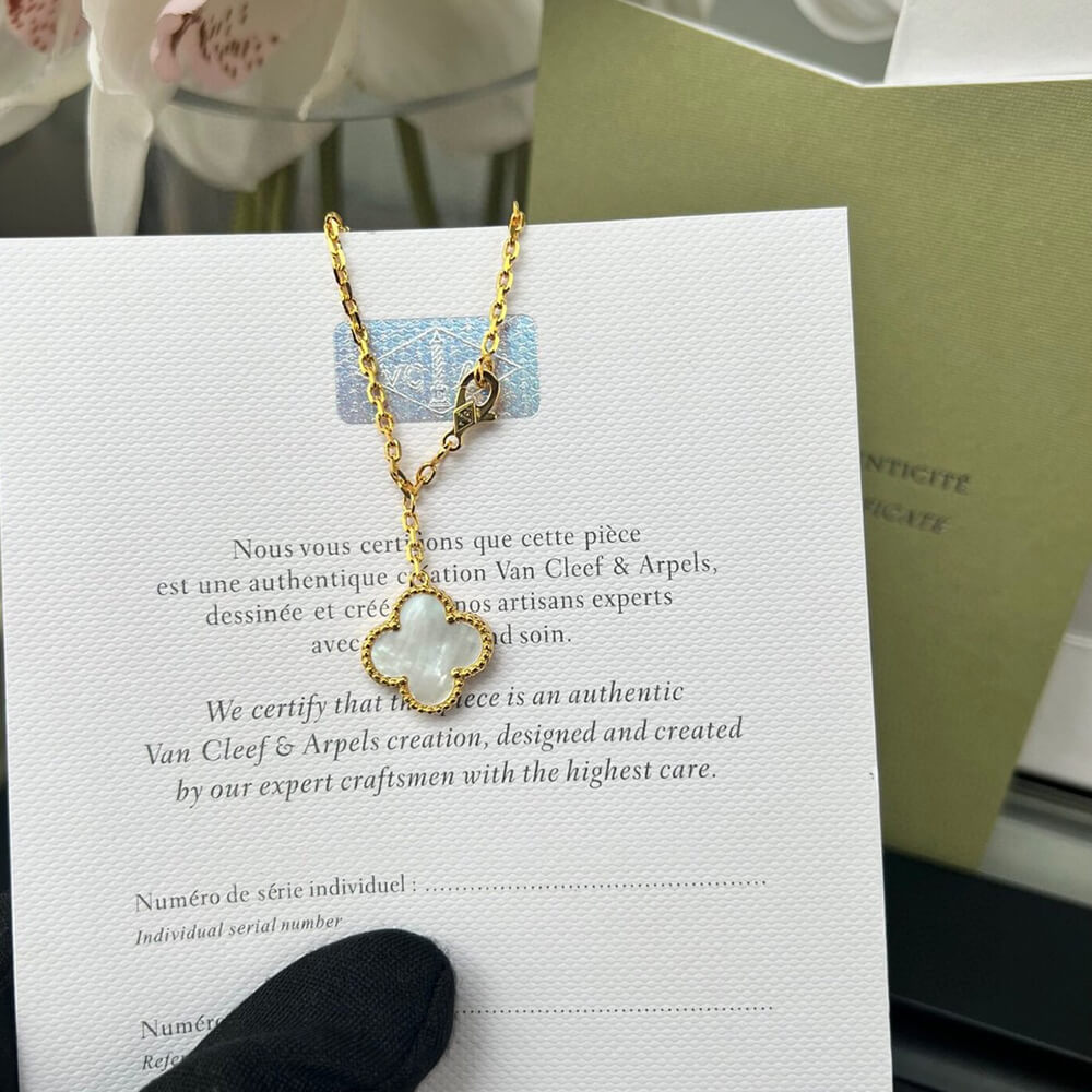 V*n Cl**f & ARPELS Collier Magic Alhambra 6 motifs(HIGH-END GRADE)