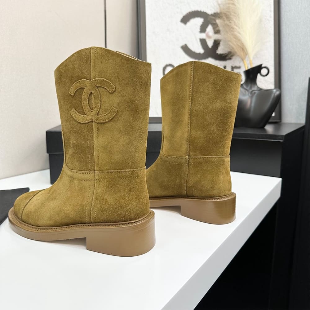 Ch**el Boots