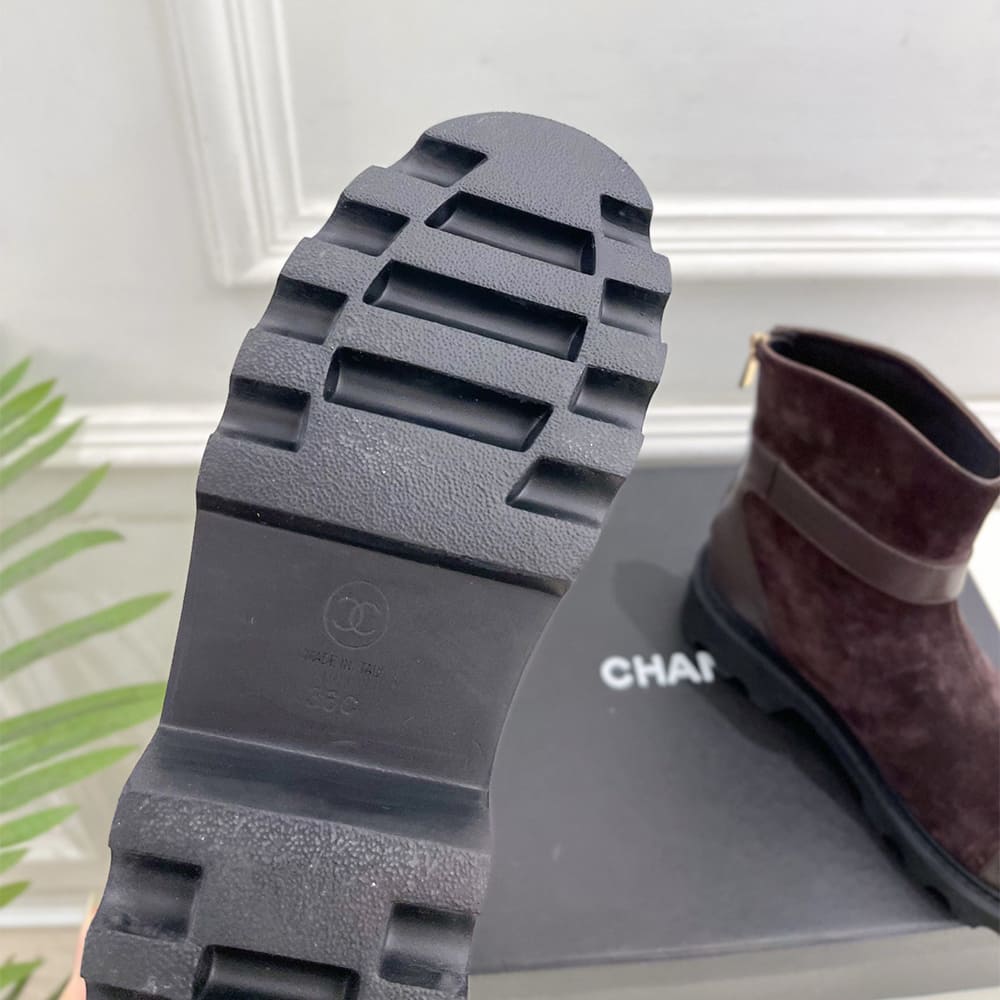 Ch**el Boots