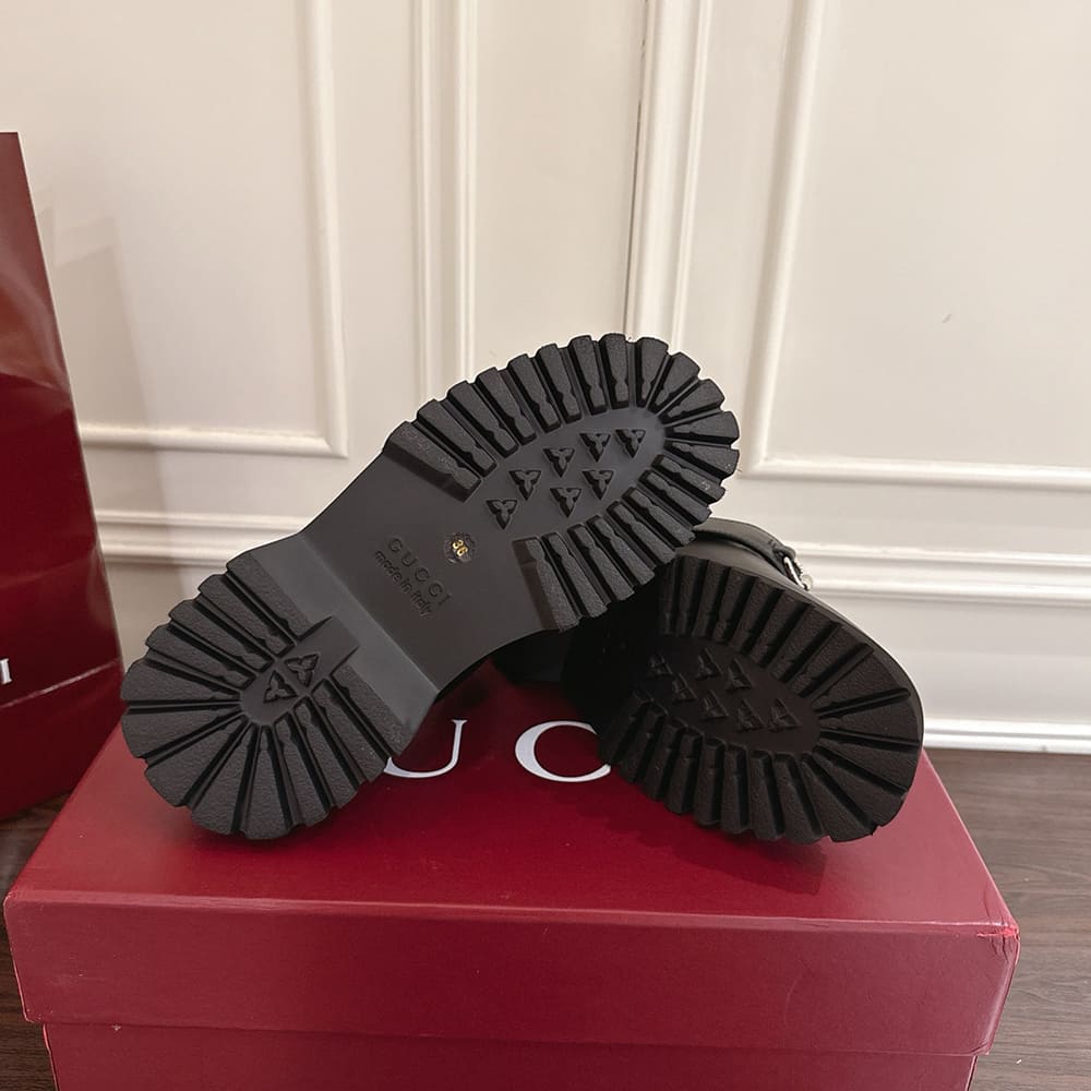 Gvc*1 Women’s mule with Horsebit