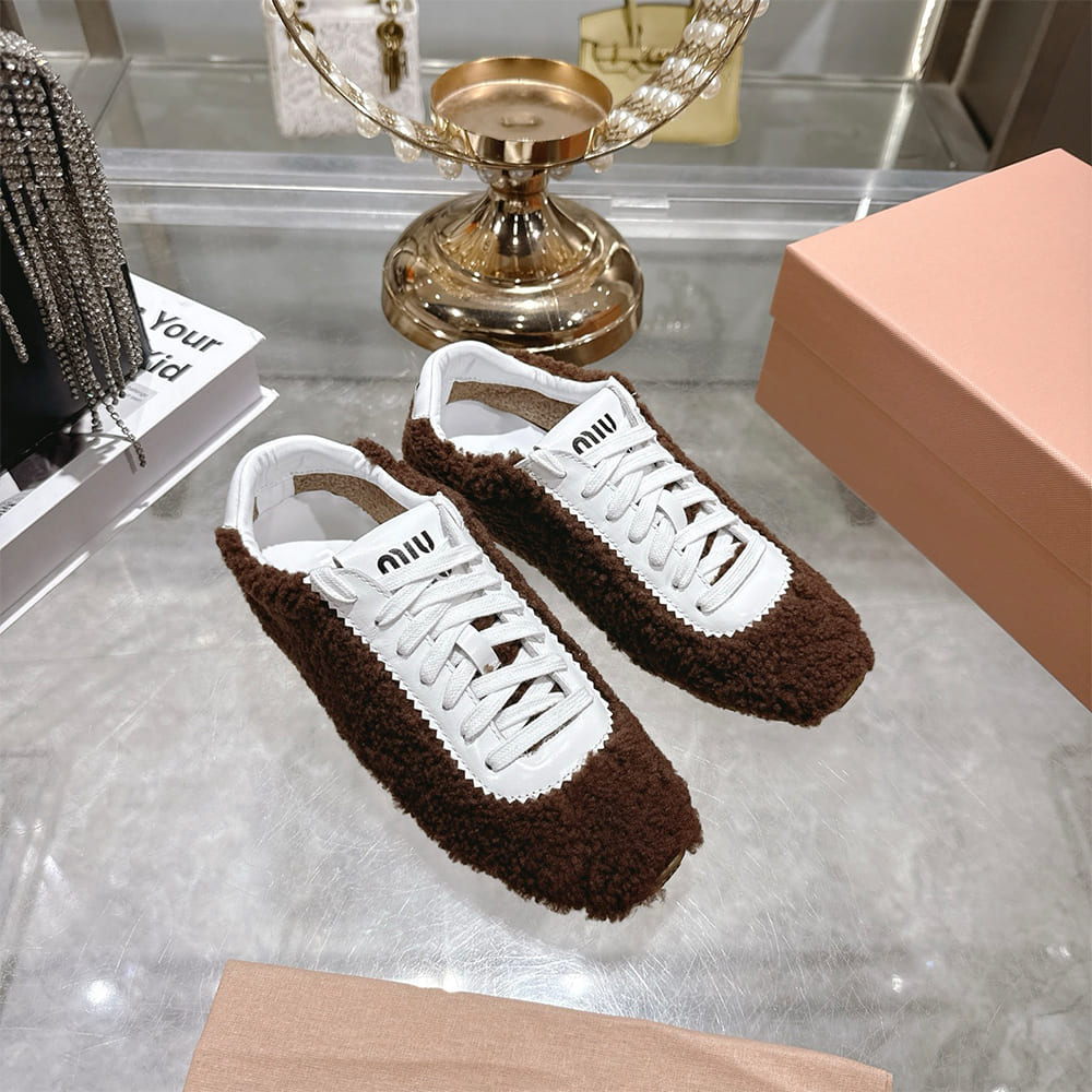 M1um1u Sneakers