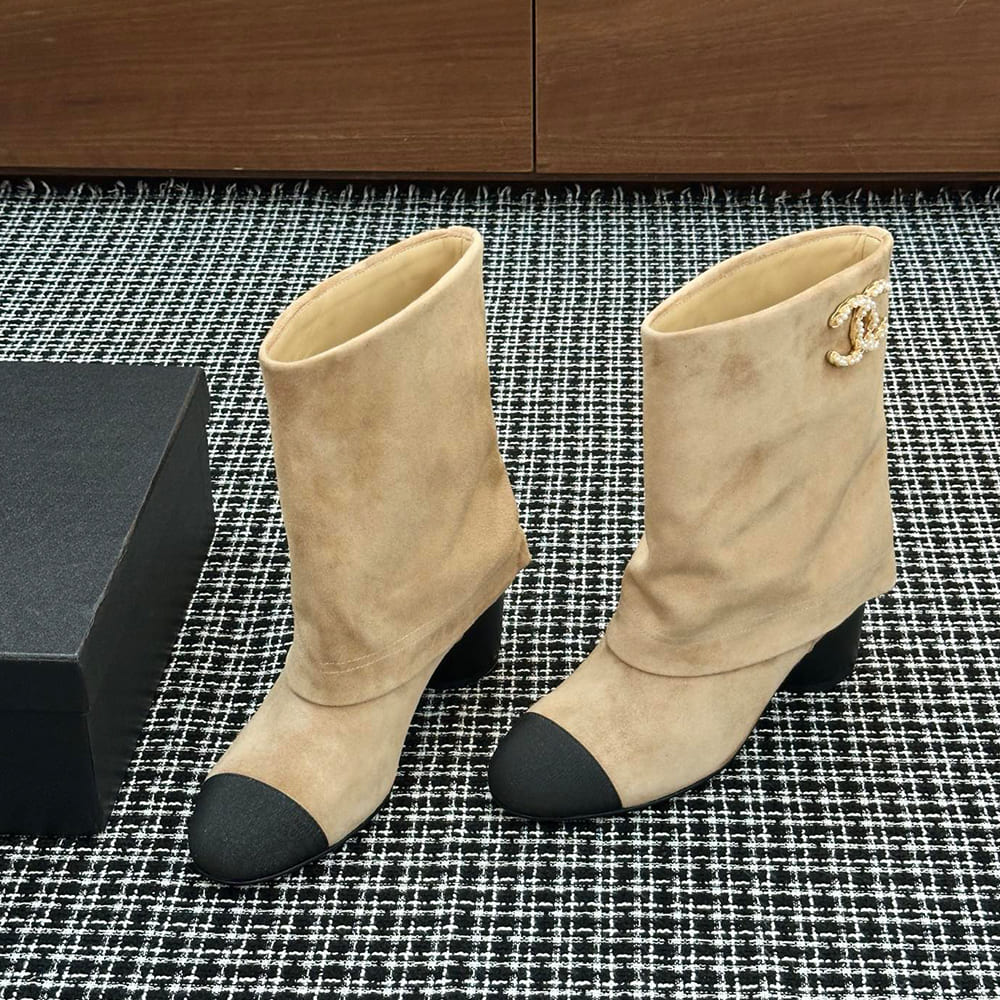 Ch**el Boots