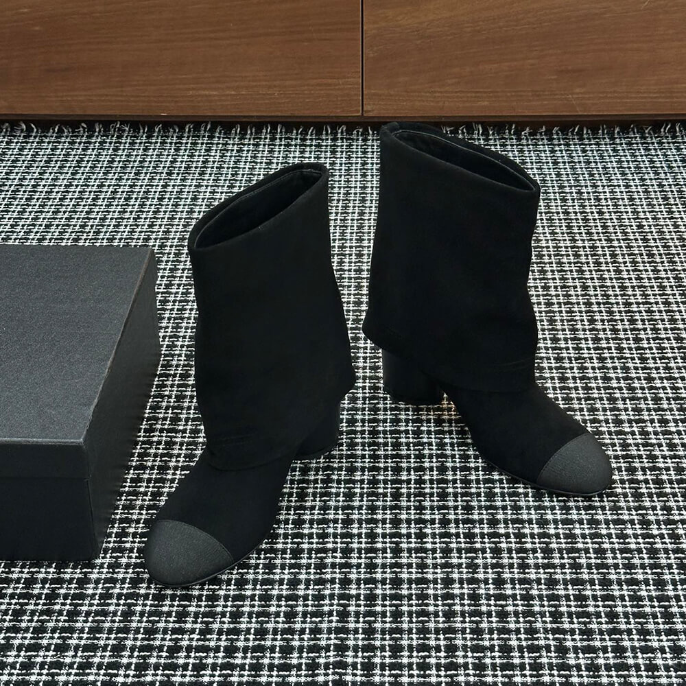 Ch**el Boots