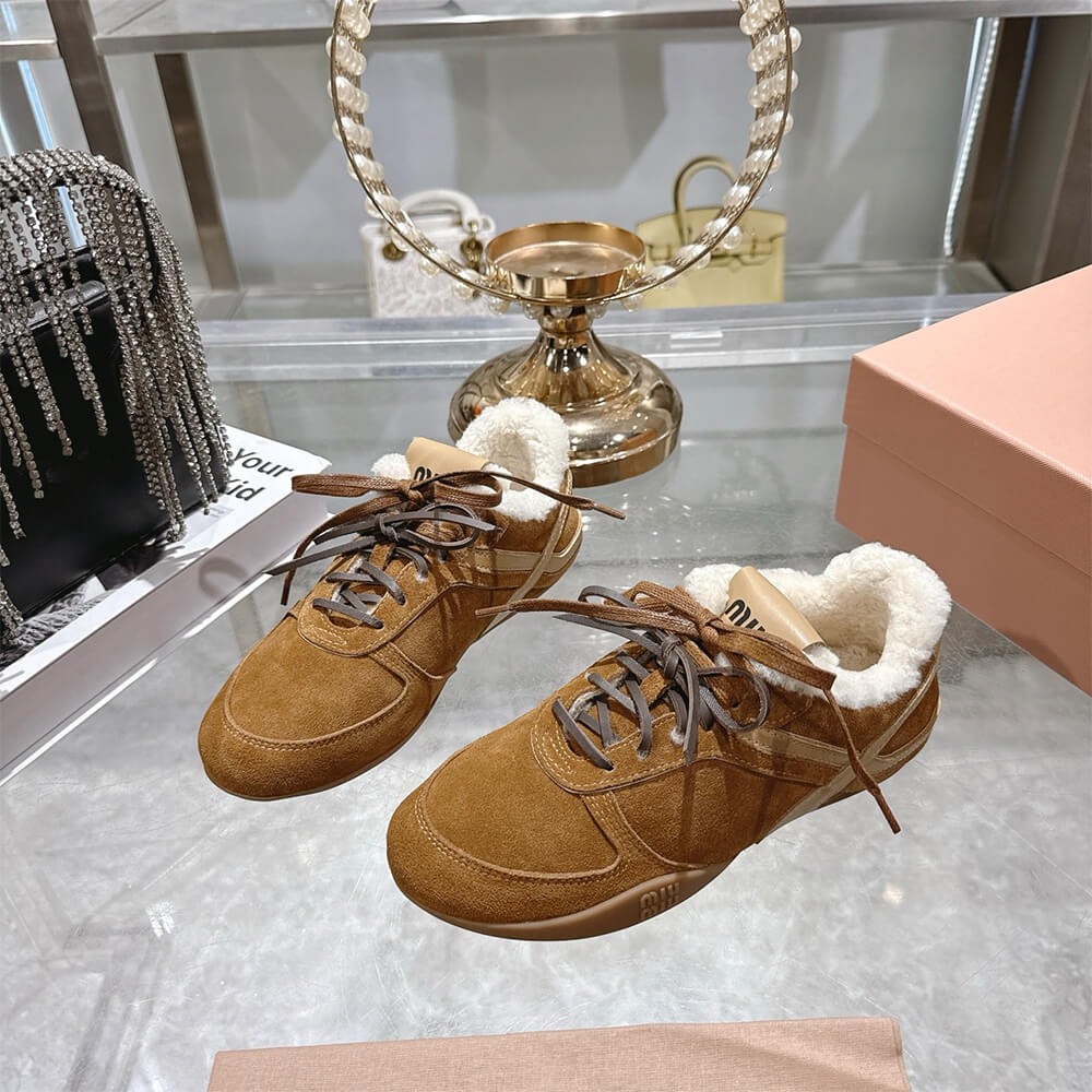 M1um1u Sneakers