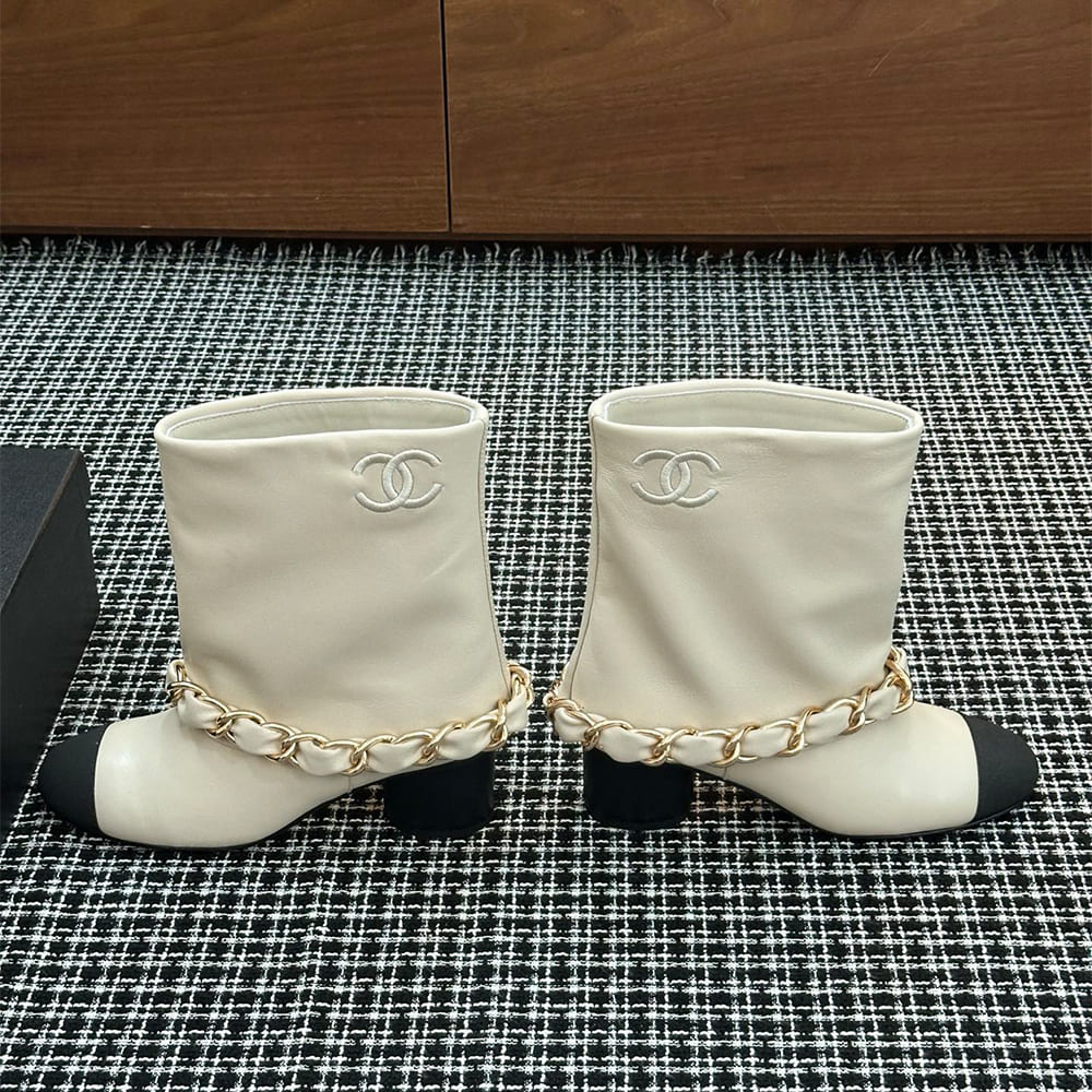 Ch**el Boots