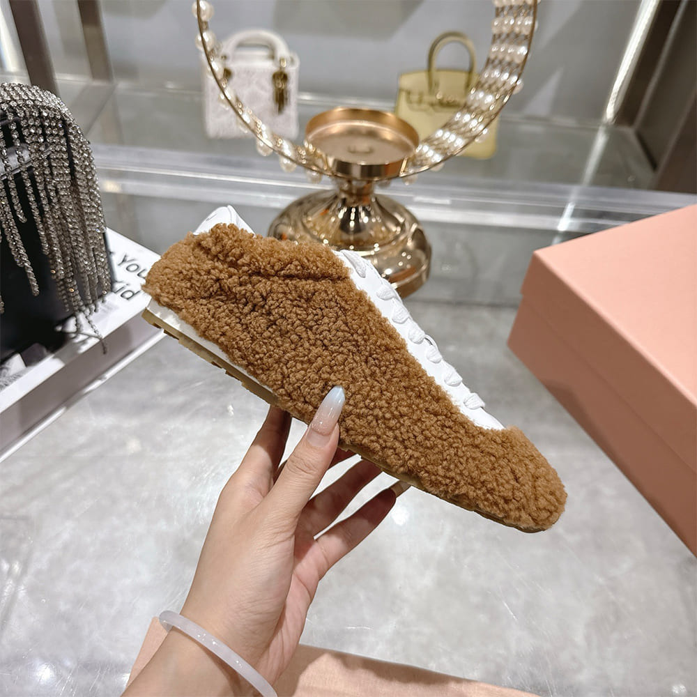 M1um1u Sneakers