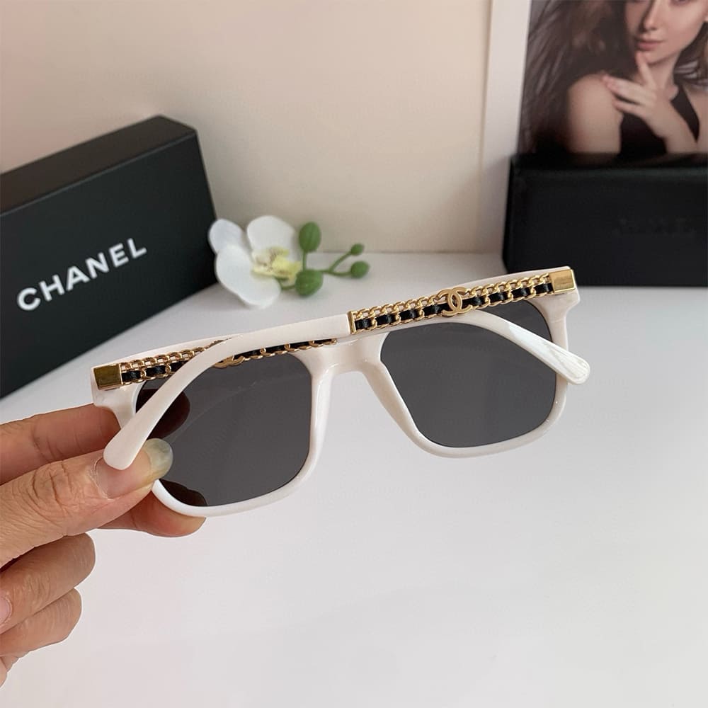 Ch**el SUNGLASSES
