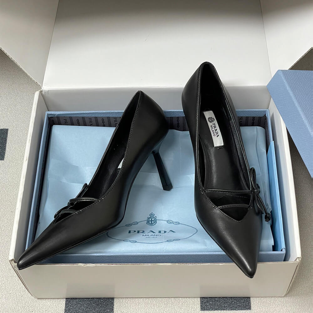 Pra*a leather pumps