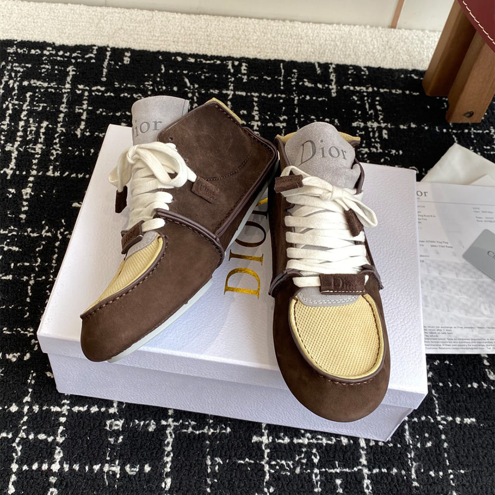 D10r Roadie Lace-Up Boot
