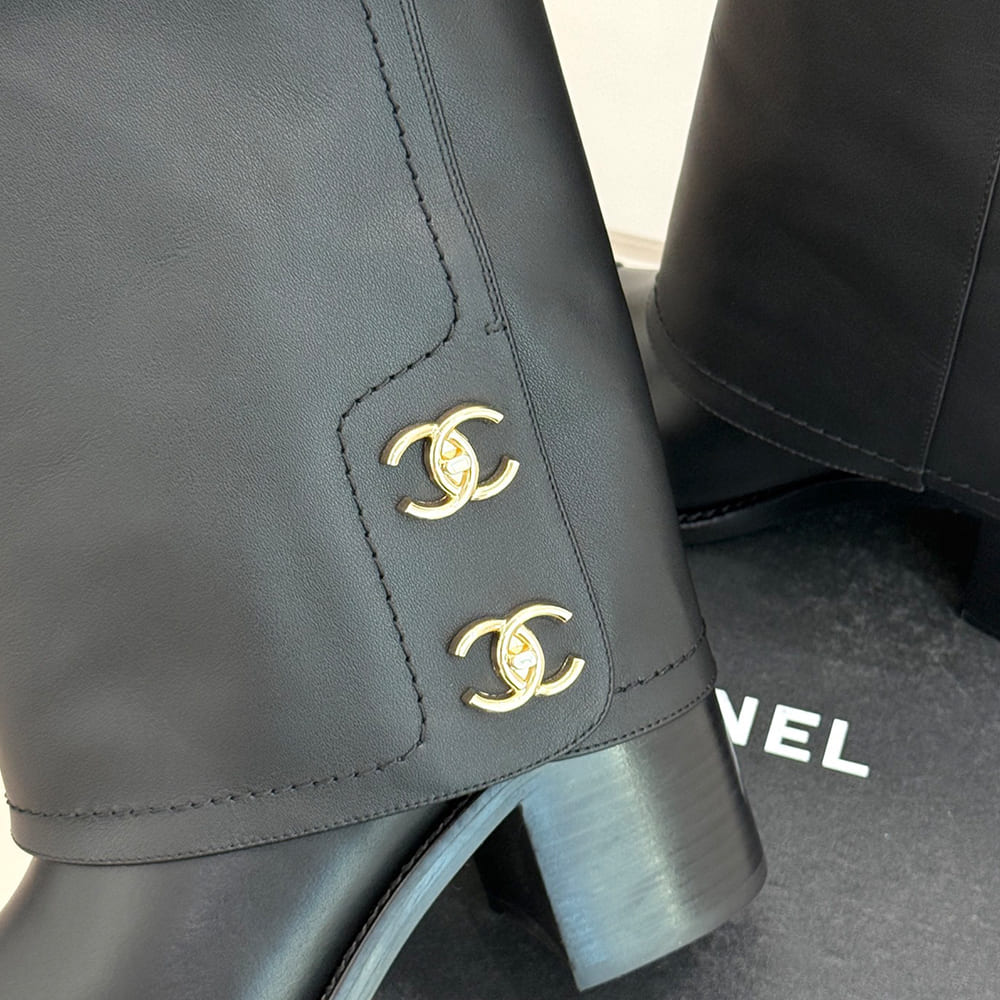 Ch**el Boots