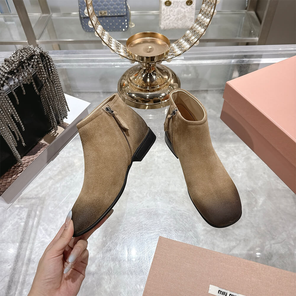 M1um1u Suede booties