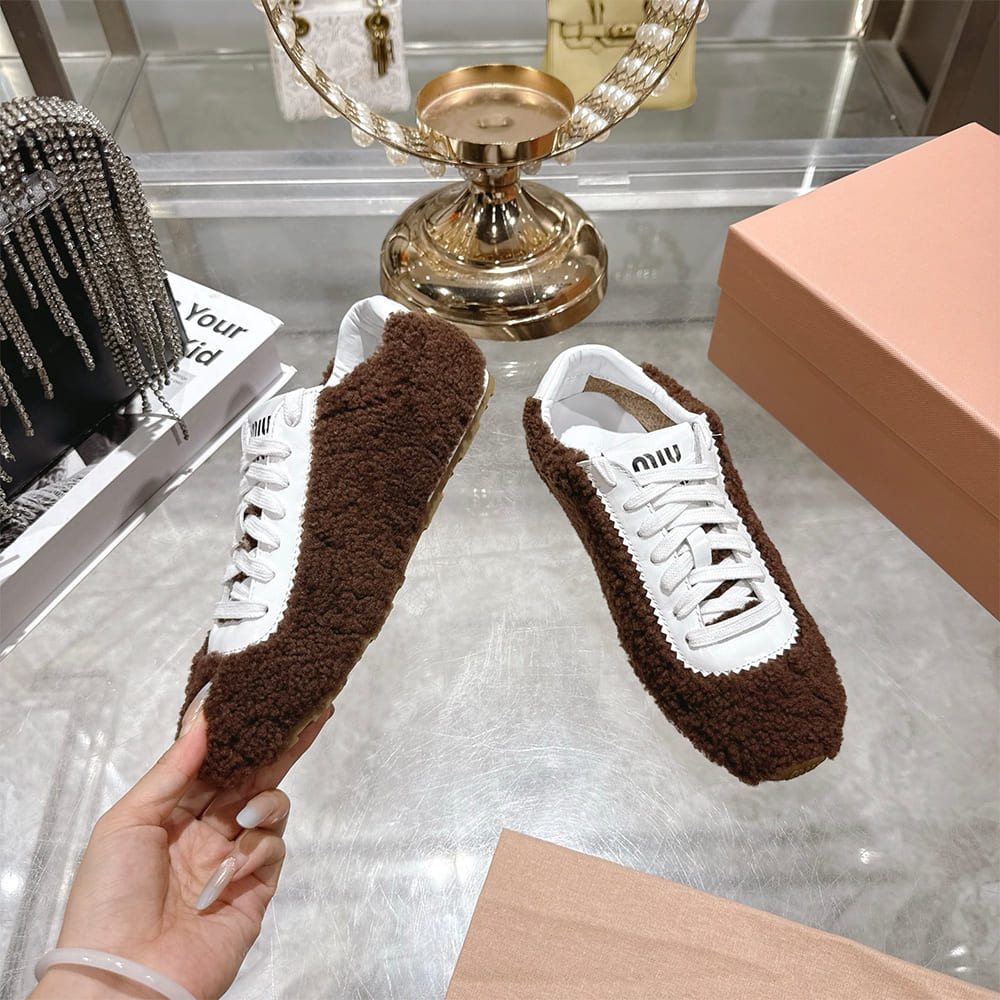 M1um1u Sneakers
