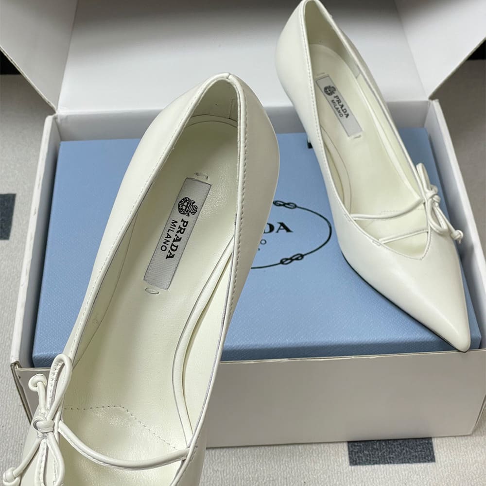 Pra*a leather pumps