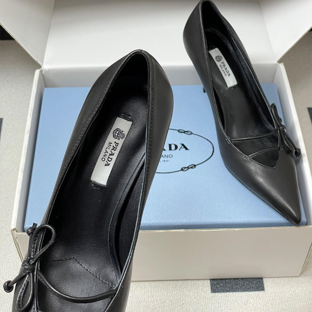 Pra*a leather pumps