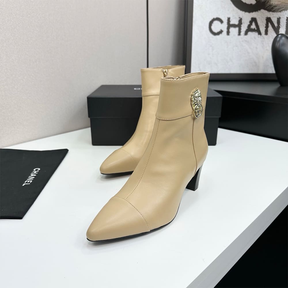 Ch**el Boots