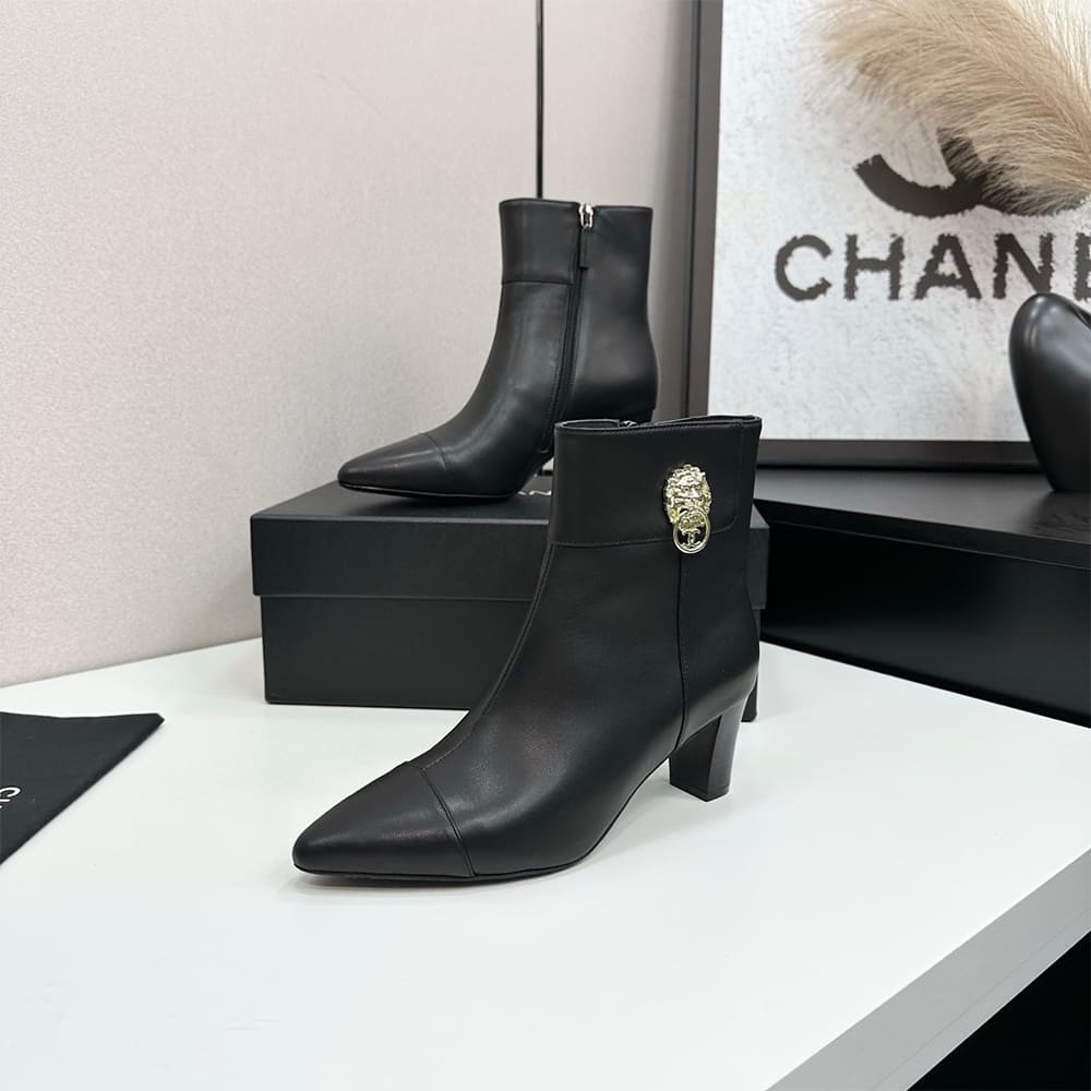 Ch**el Boots