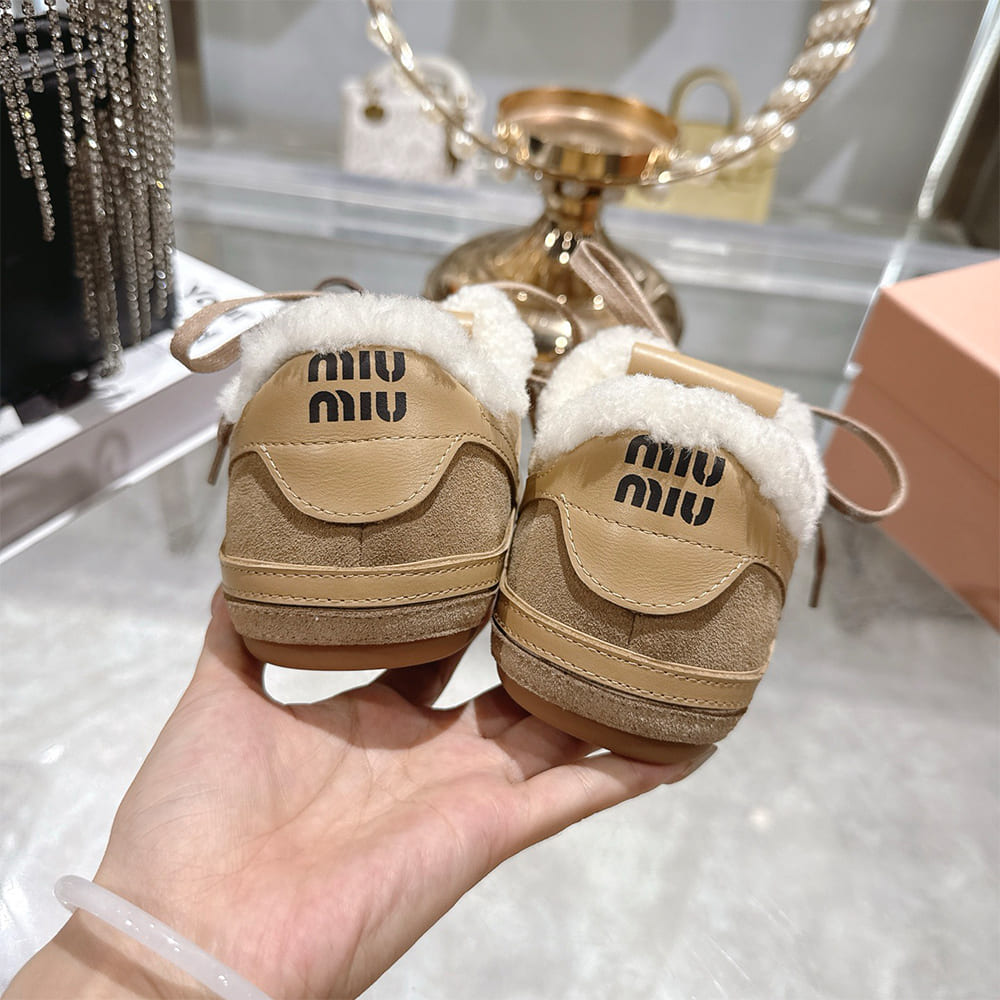 M1um1u Sneakers