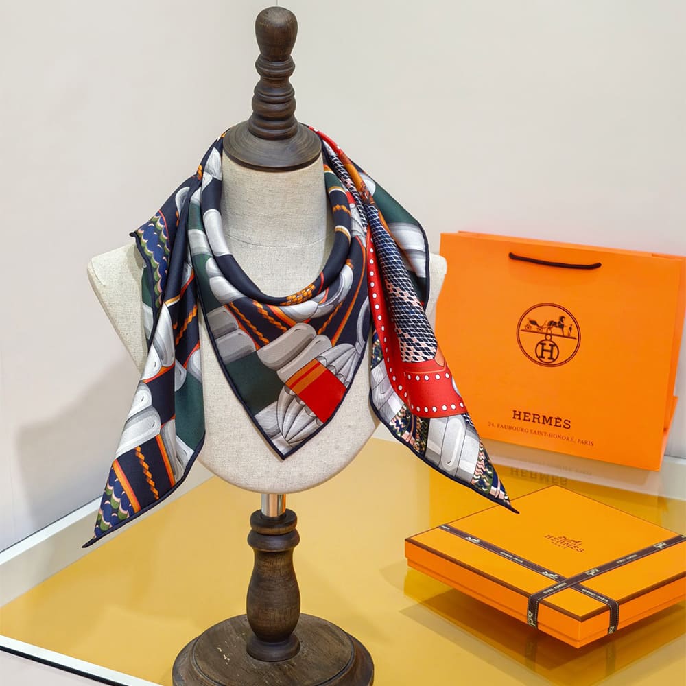 H**me5 Flora y Plata scarf 90