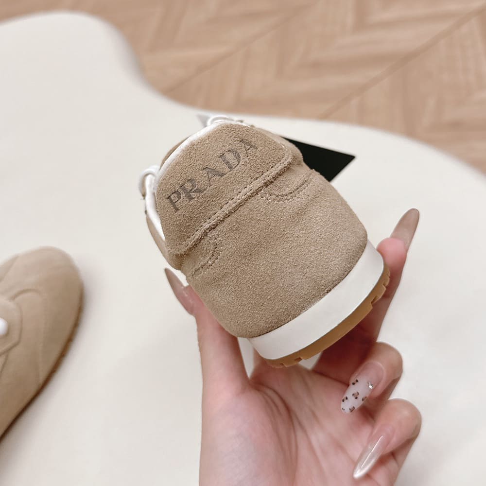 Pra*a Suede sneakers