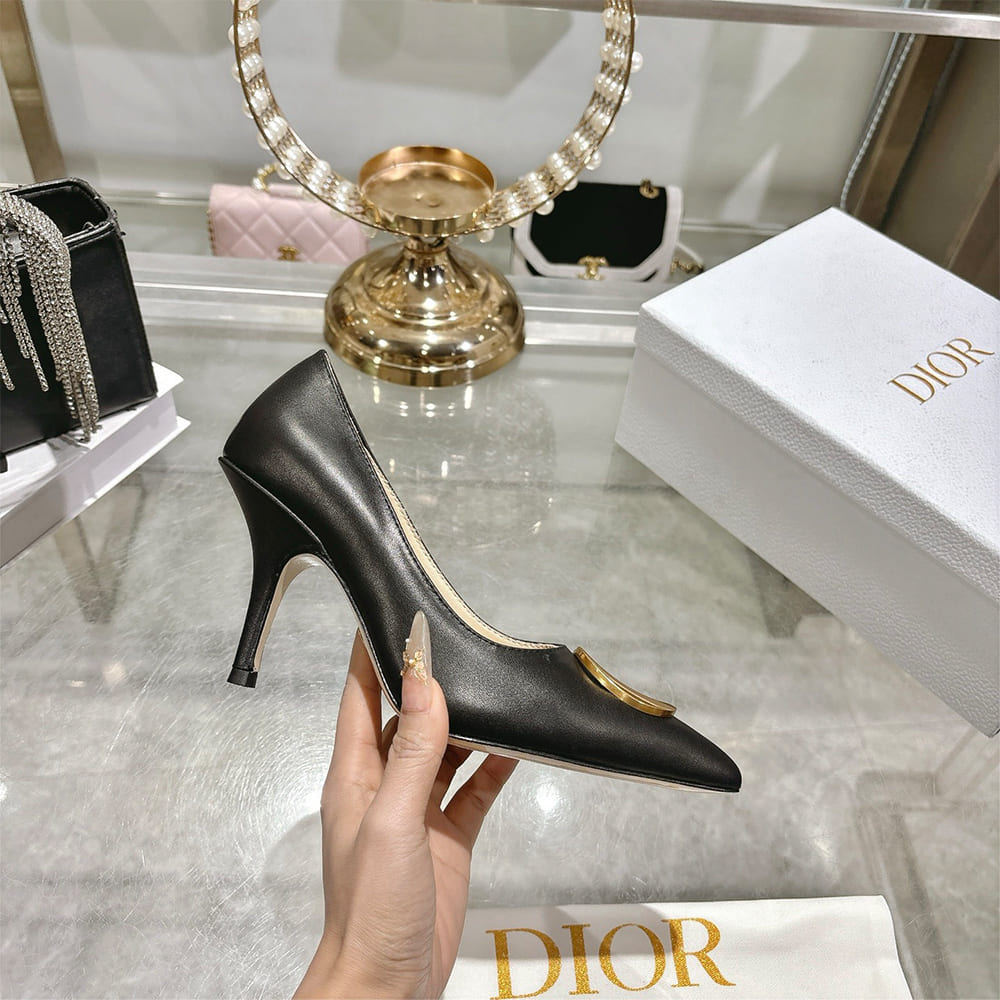 D10r Initials Pump