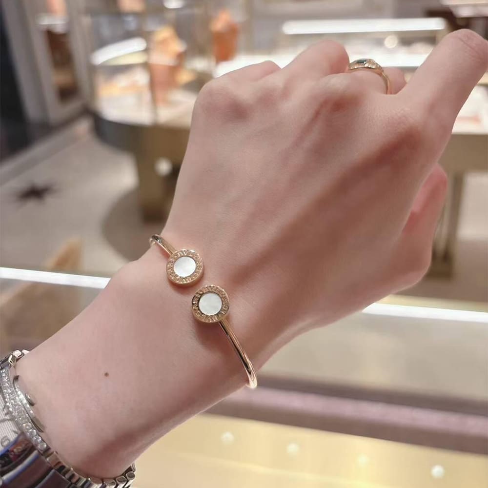Bv1g*ai bracelet