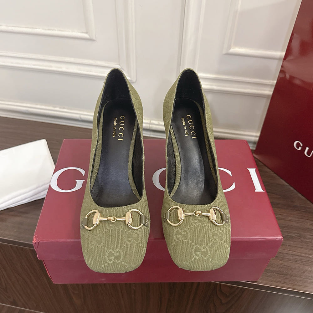 Gvc*1 Women’s Signora pump (EU SIZE 36-42)