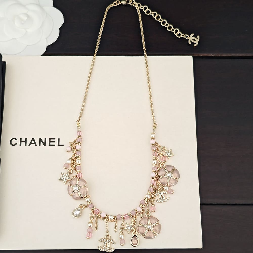 Ch**el necklace