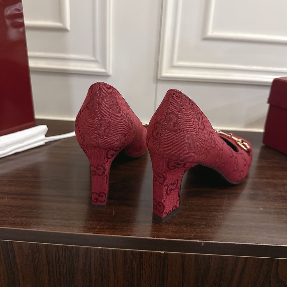 Gvc*1 Women’s Signora pump (EU SIZE 36-42)