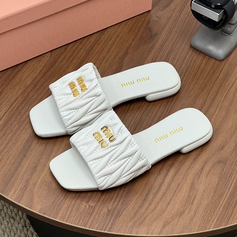 M1um1u Matelasse nappa leather slides (EU SIZE 35-42)