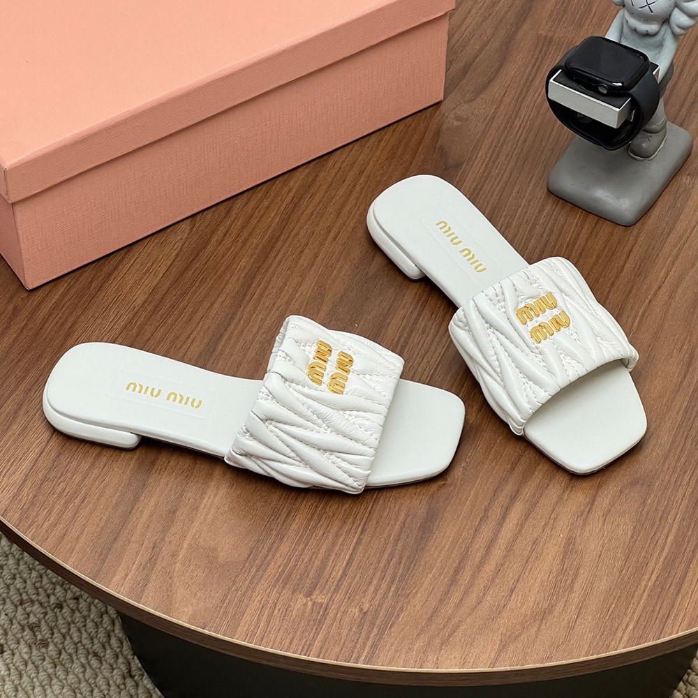 M1um1u Matelasse nappa leather slides (EU SIZE 35-42)