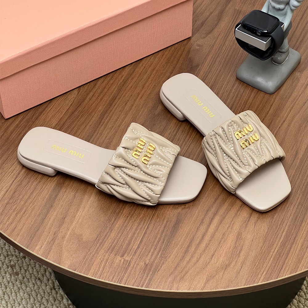 M1um1u Matelasse nappa leather slides (EU SIZE 35-42)