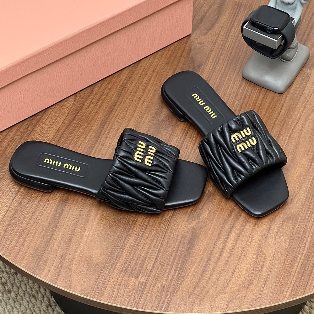 M1um1u Matelasse nappa leather slides (EU SIZE 35-42)