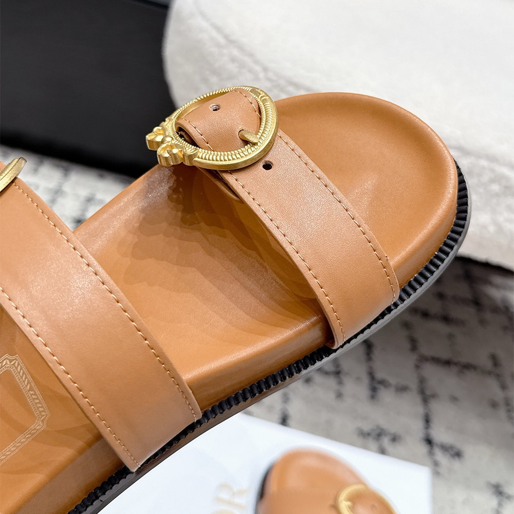 D10r Medaillon Buckle Slide (EU SIZE 35-42)