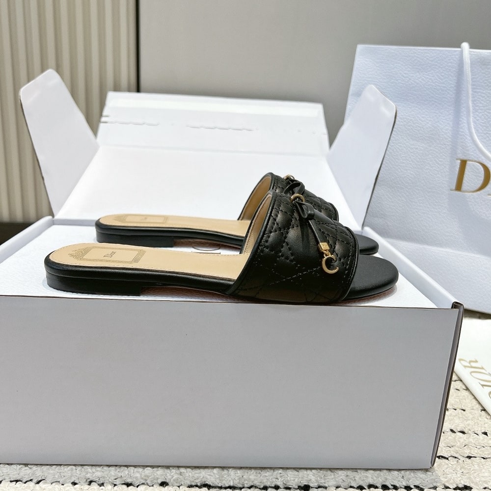 D10r Cannage Slide (EU SIZE 35-42)