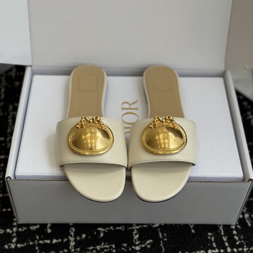 D10r Medaillon Buckle Slide (EU SIZE 35-42)