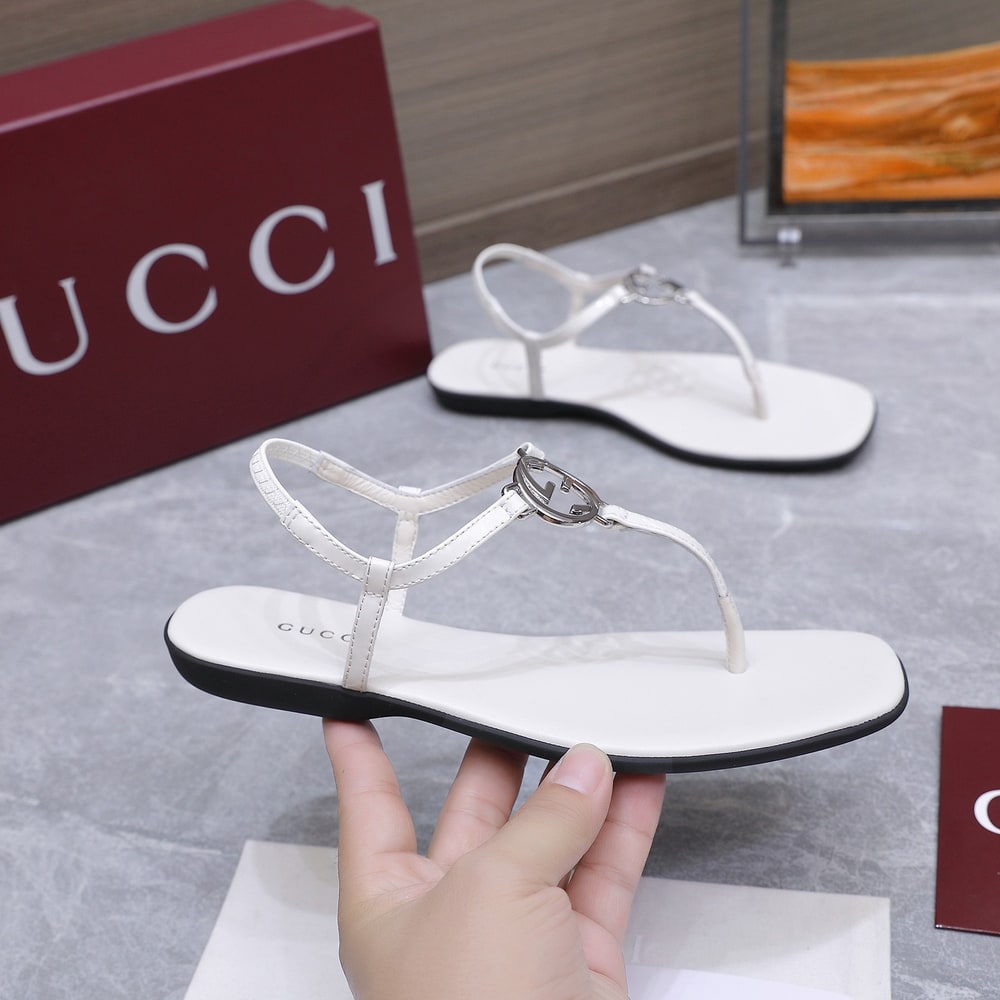 Gvc*1 Women’s thong sandal with Interlocking G(EU SIZE 35-42)