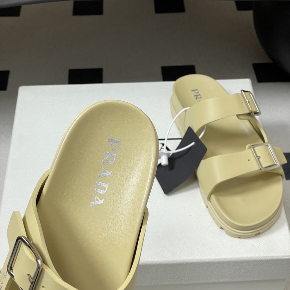 Pra*a Rubber slides (EU SIZE 35-41)