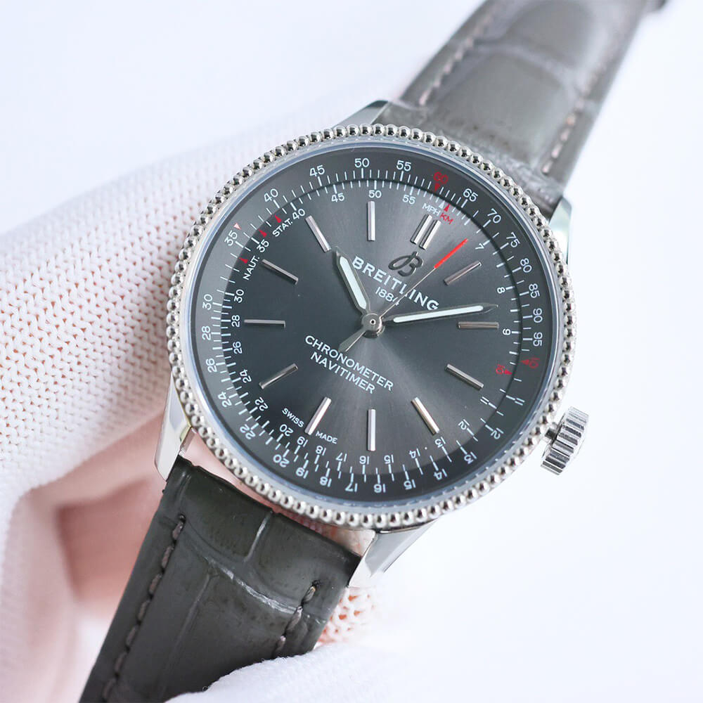 breitling navitimer auT0matic 35