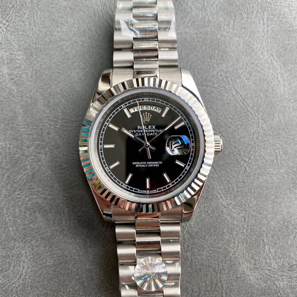 R01ex Day-Date 40