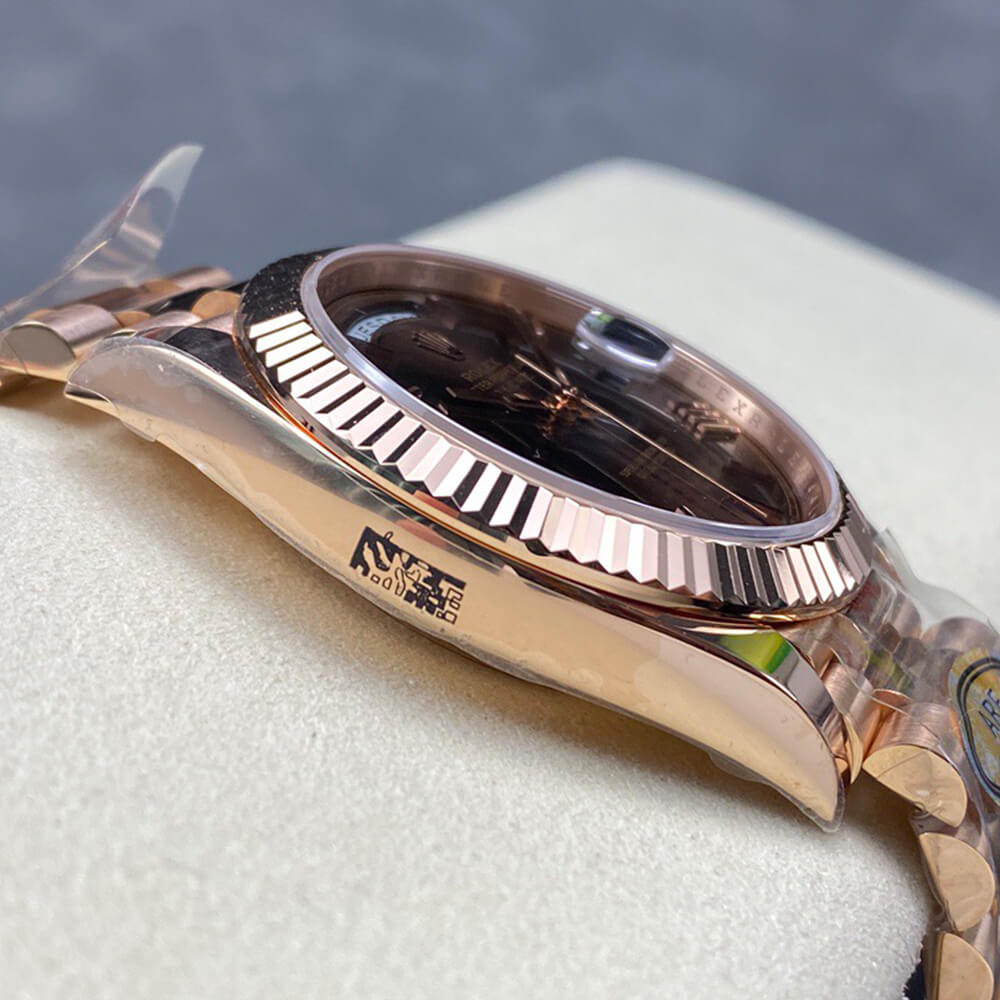 R01ex Day-Date 40