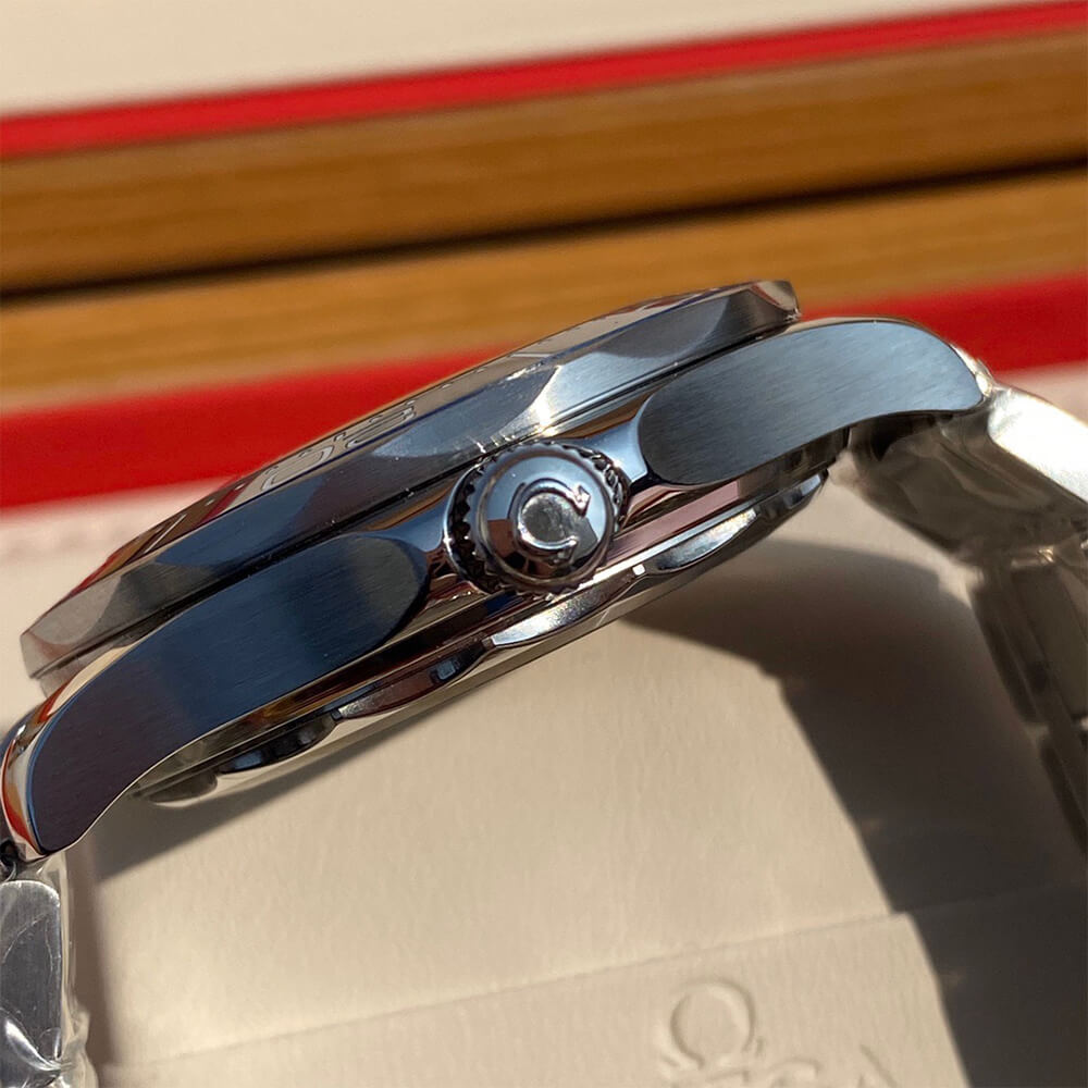 0me*ga Seamaster Diver 300M