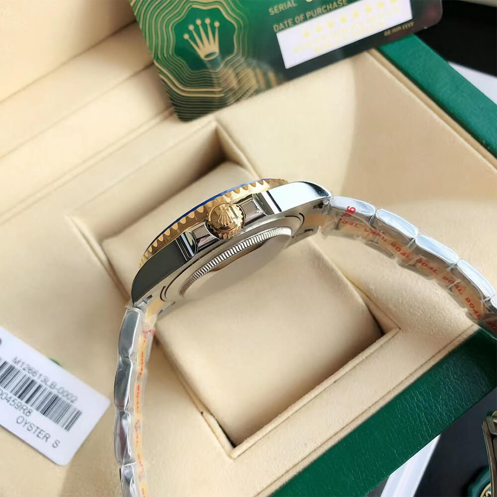 R01ex Submariner Date