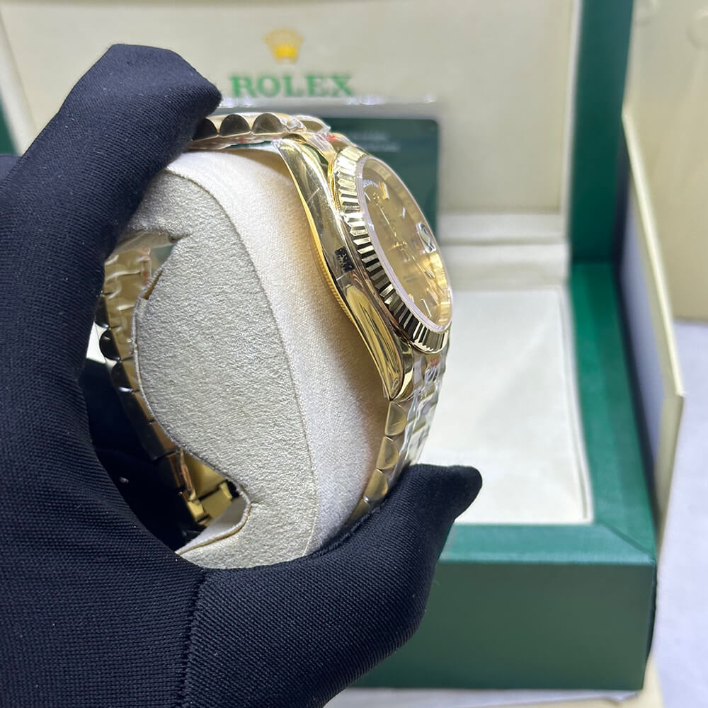 R01ex Day-Date 40