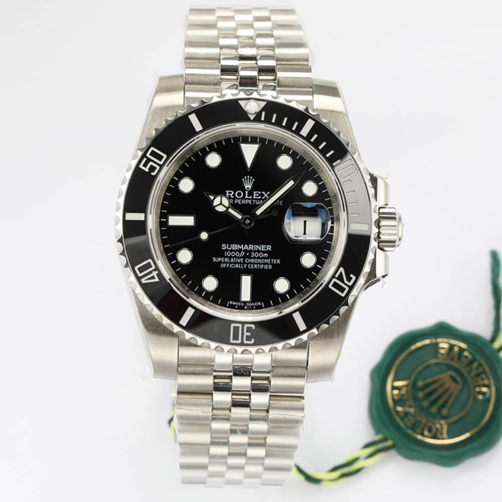 R01ex Submariner Date