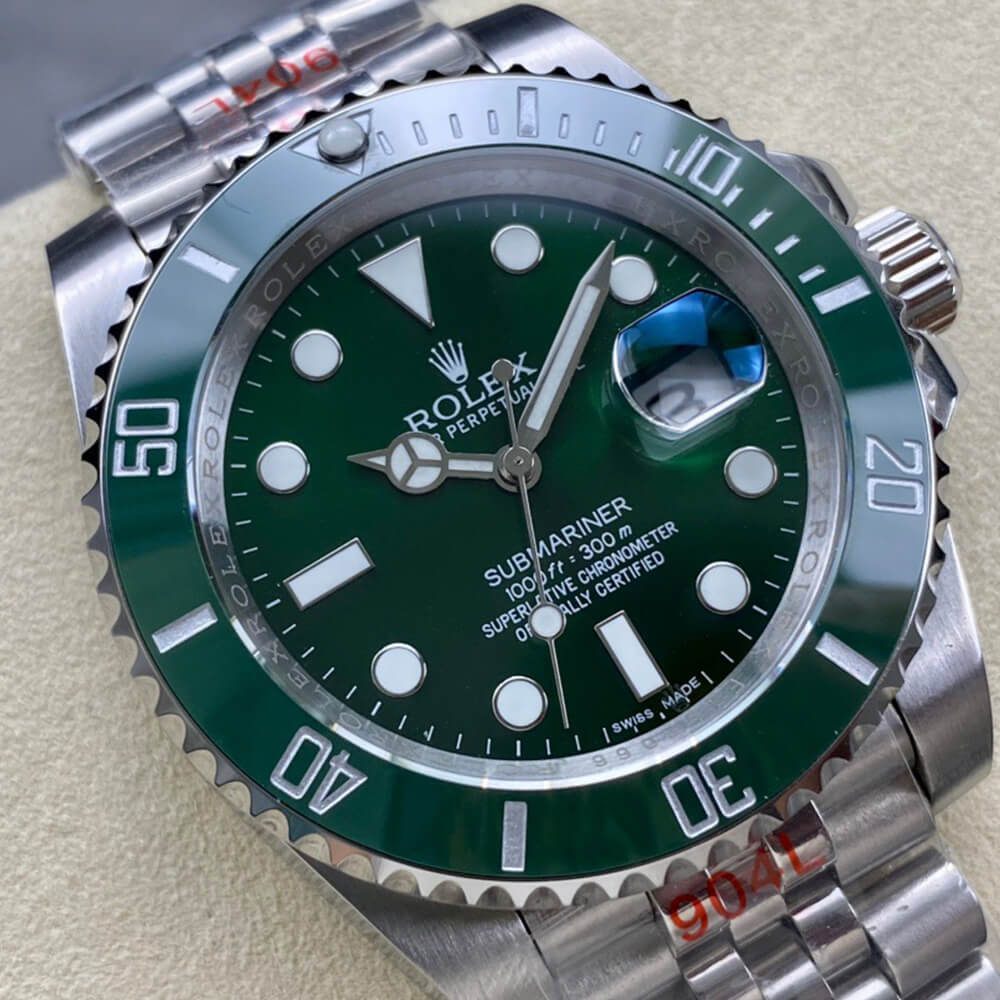 R01ex Submariner Date